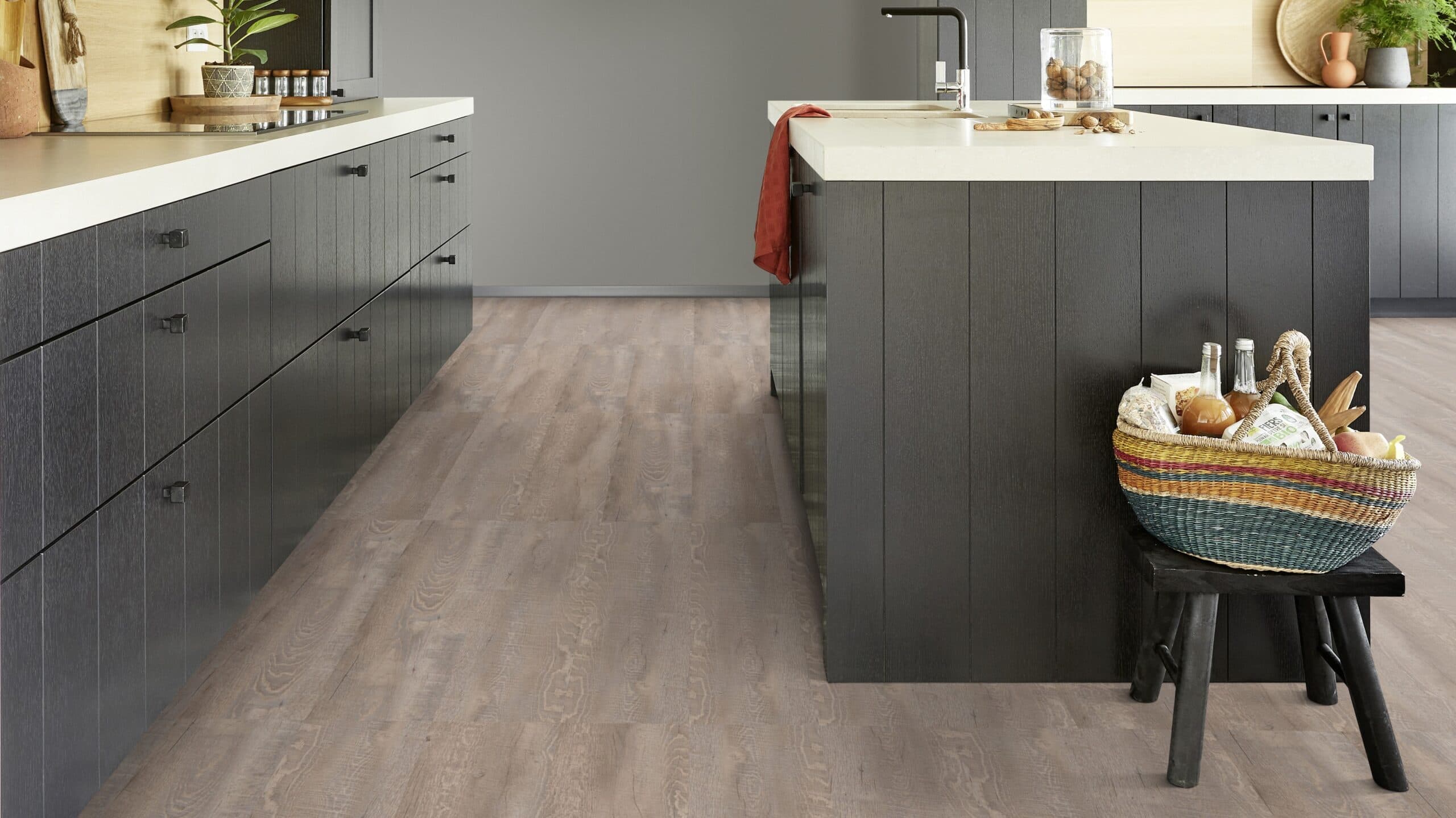 id essential 30 - smoked oak light grey 229 x 1219 mm